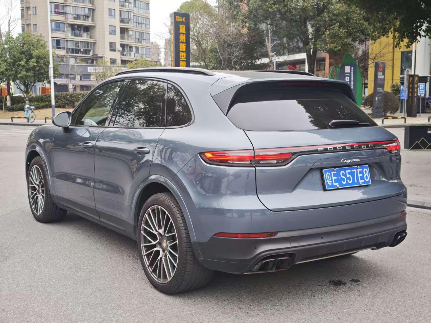 Porsche Cayenne 2018 thumb 3