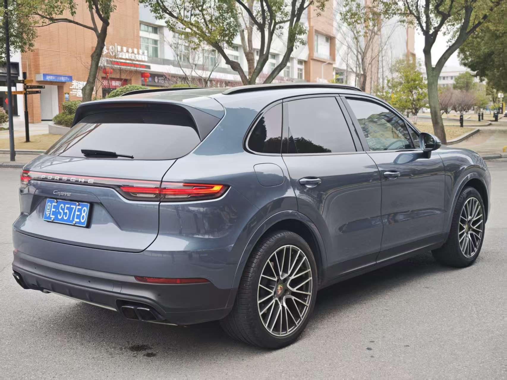 Porsche Cayenne 2018 thumb 5