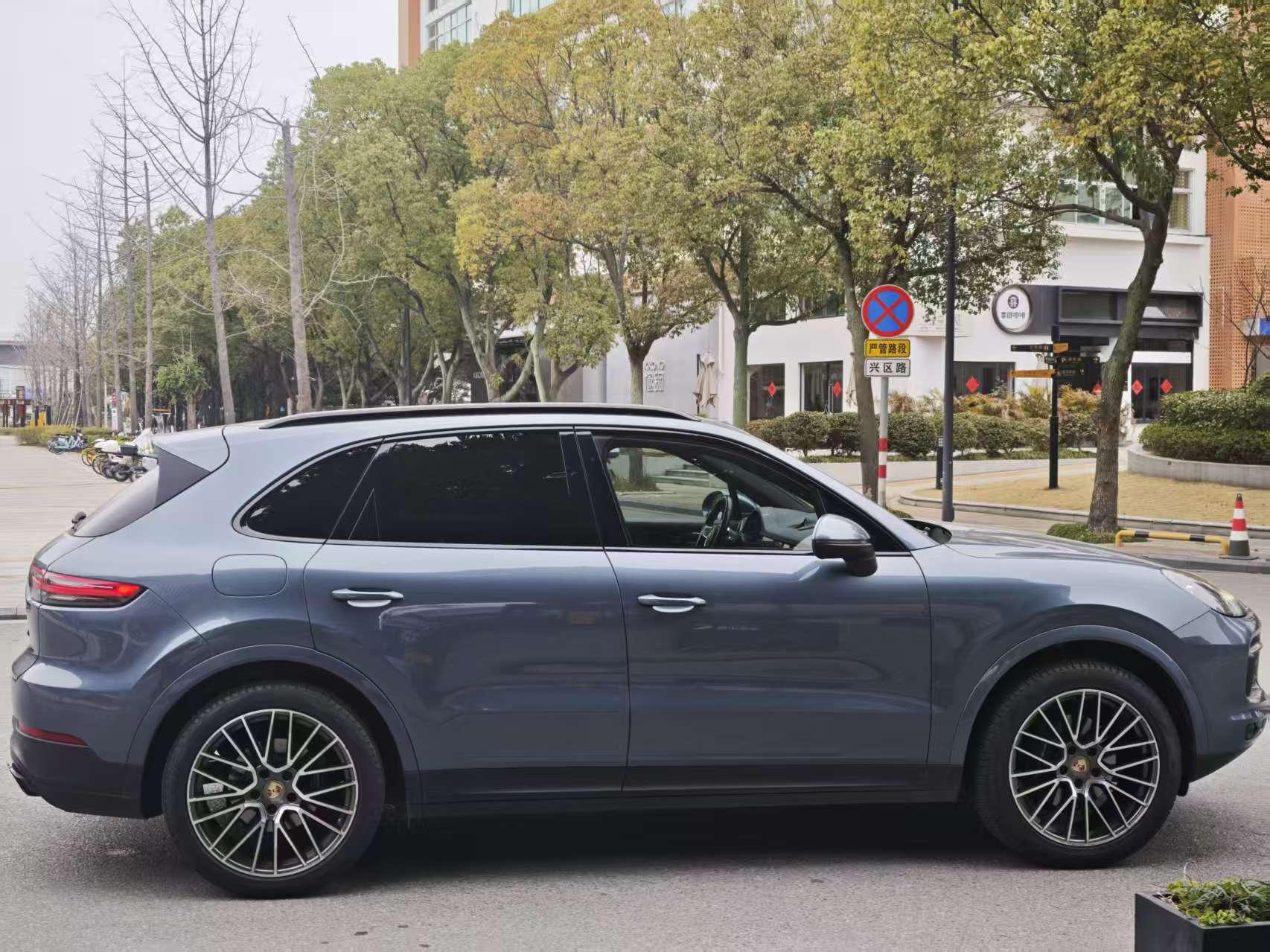 Porsche Cayenne 2018 thumb 6