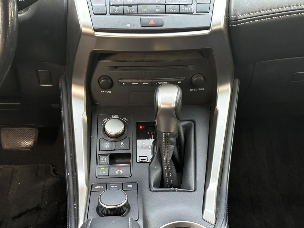 Lexus NX 2015 thumb 5