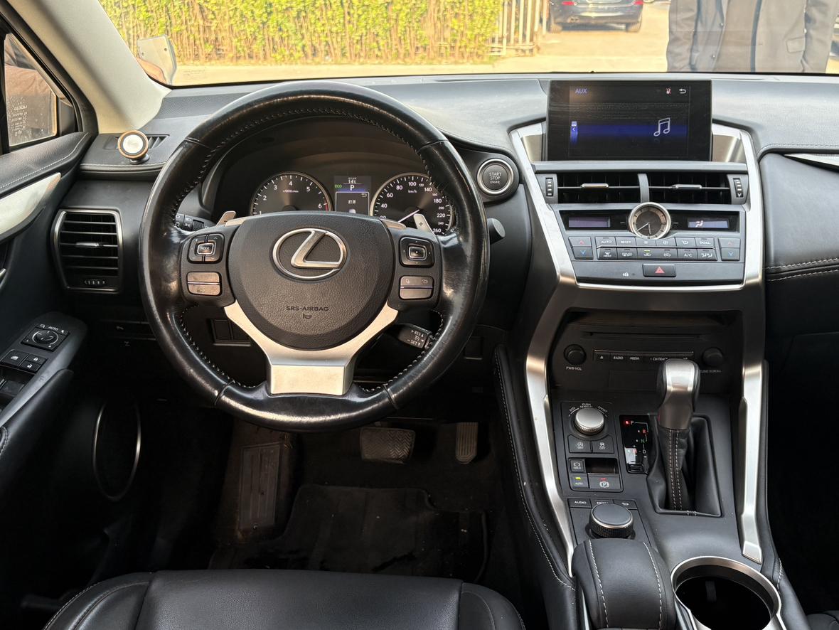 Lexus NX 2015 thumb 9