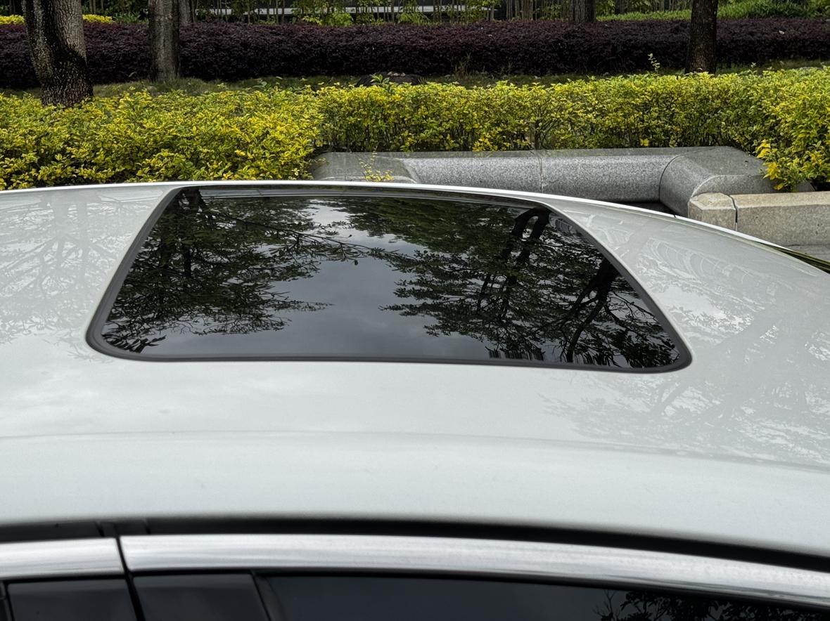 Peugeot 508 2015 thumb 12