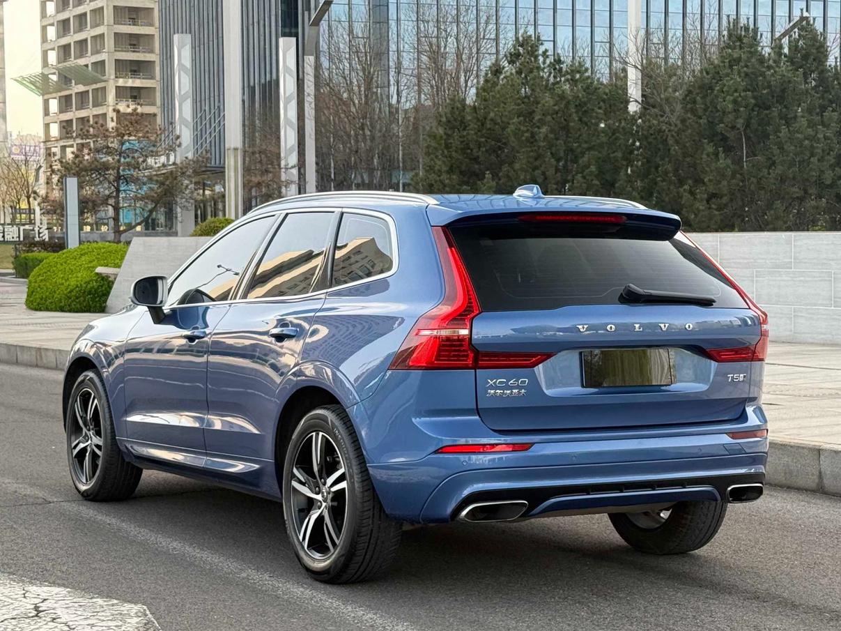 Volvo XC60 2018 thumb 3