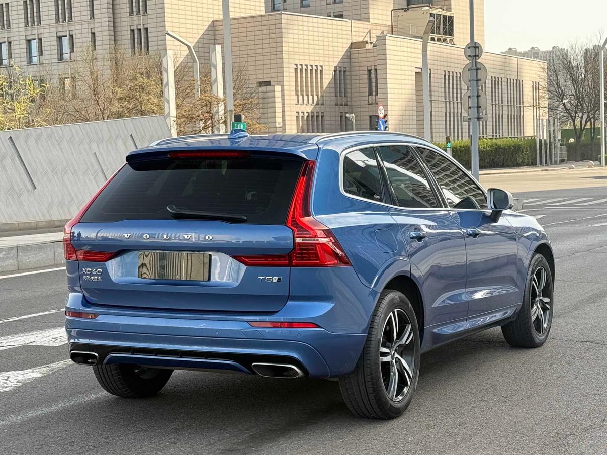 Volvo XC60 2018 thumb 5