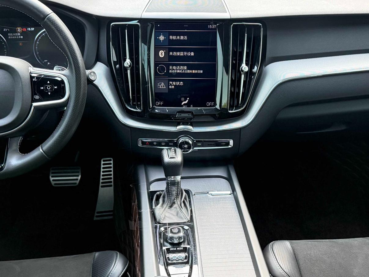 Volvo XC60 2018 thumb 6