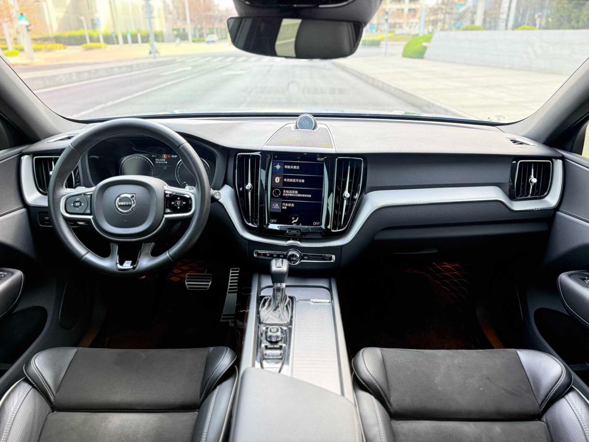 Volvo XC60 2018 thumb 8