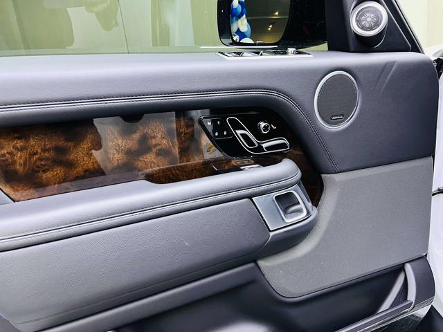 Land Rover Range Rover 2021 thumb 6