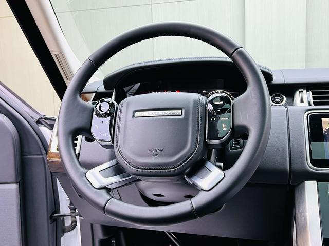 Land Rover Range Rover 2021 thumb 9