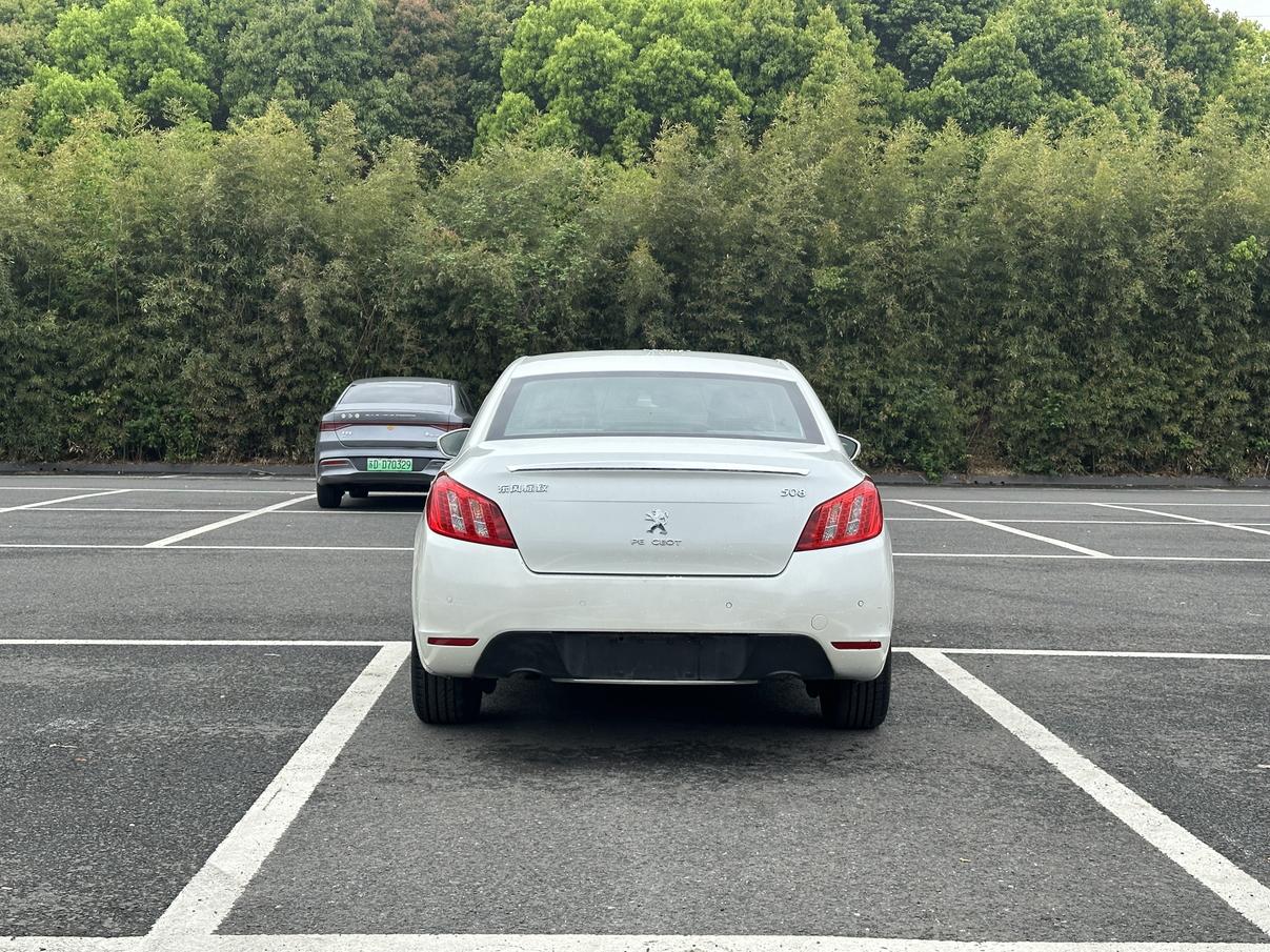 Peugeot 508 2013 thumb 12