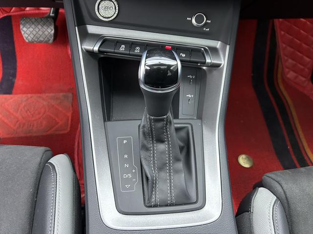 Audi Q3 2023 thumb 9