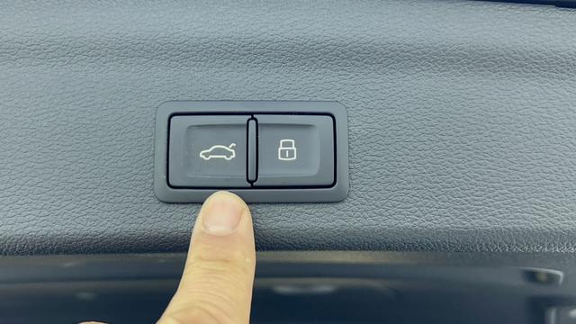 Audi Q3 2023 thumb 10