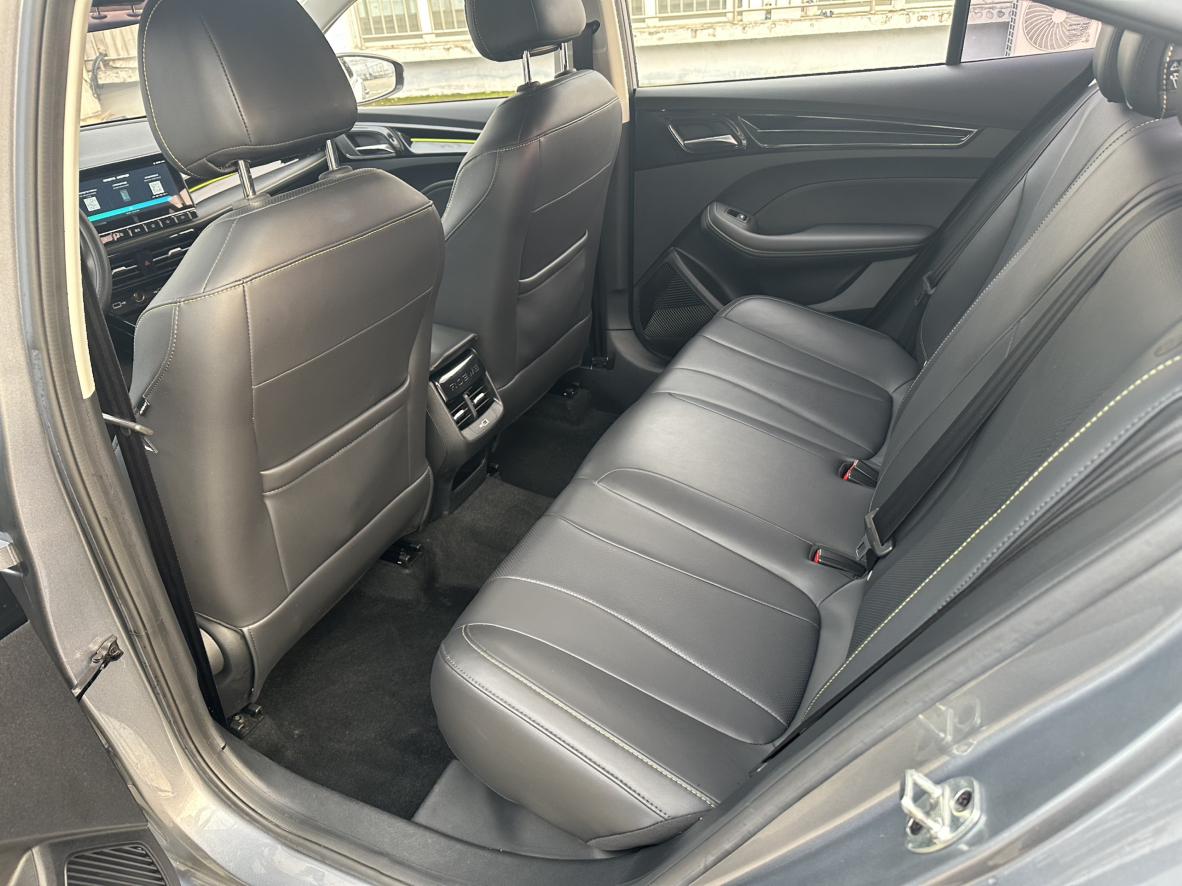Roewe i5 2021 thumb 6