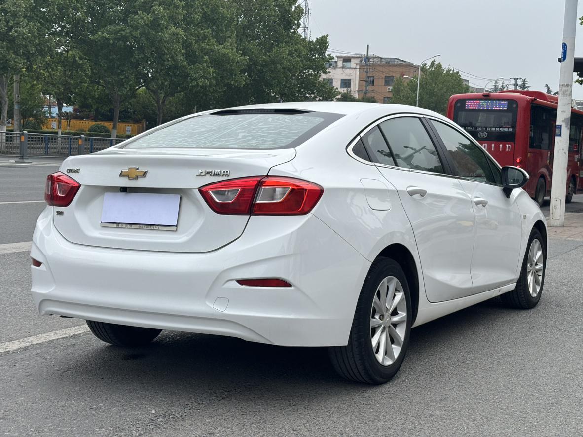 Chevrolet Cruze 2018 thumb 4