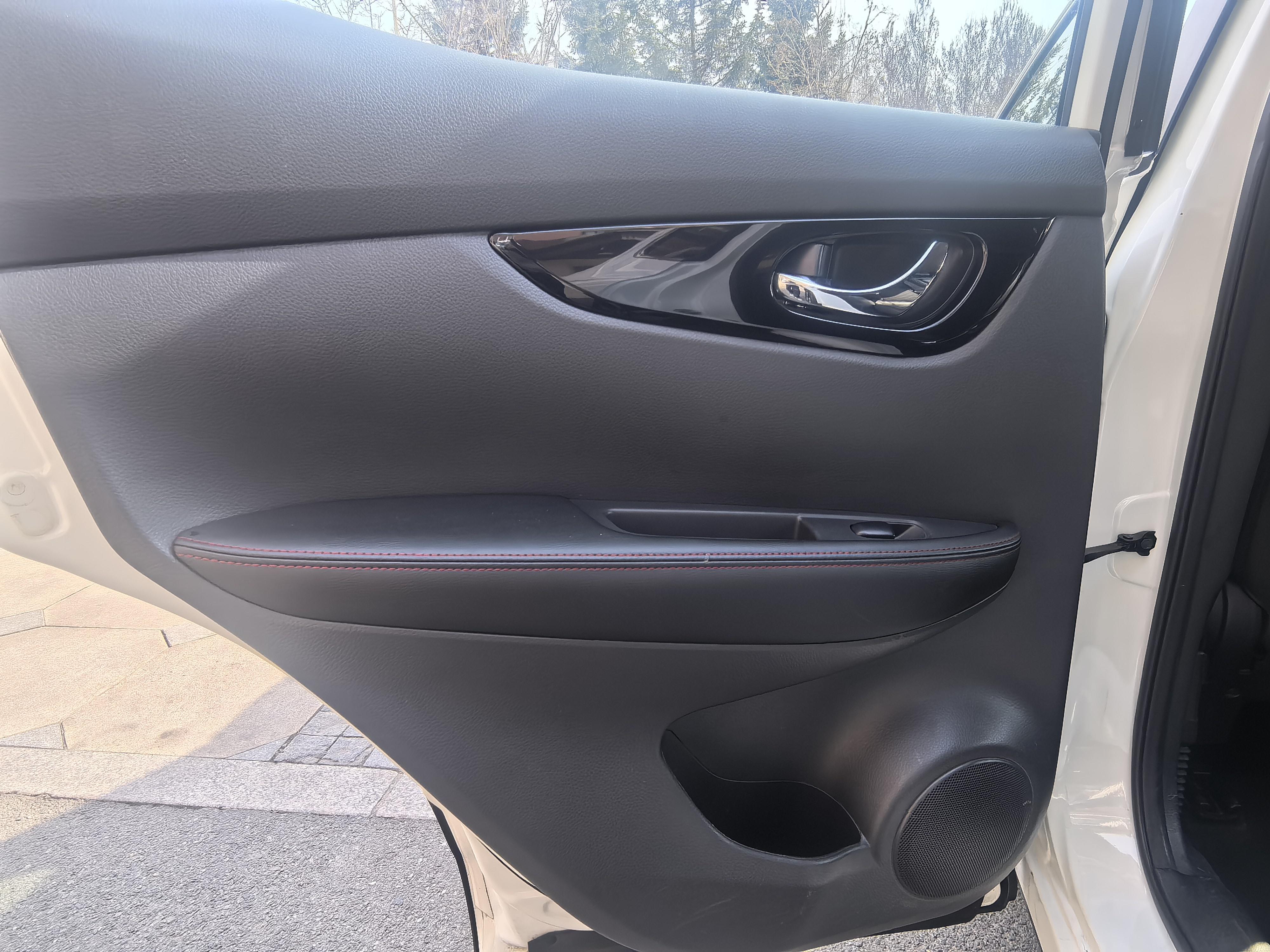 Nissan Qashqai+2 2017 thumb 9
