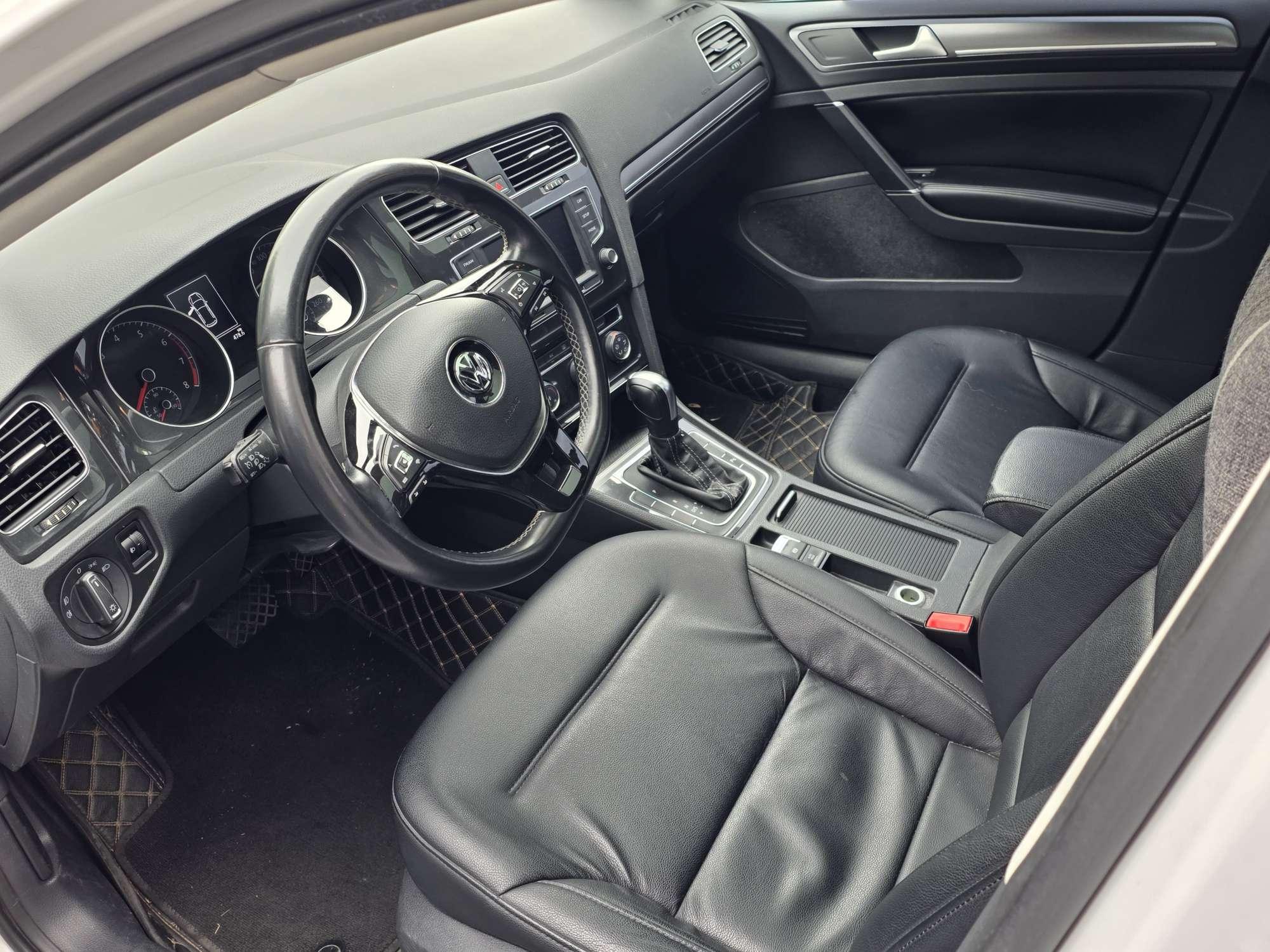 Volkswagen Golf Sportsvan 2017 thumb 7