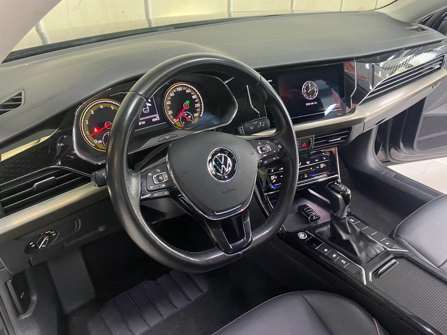 Volkswagen Passat (North America and China) 2020 thumb 5