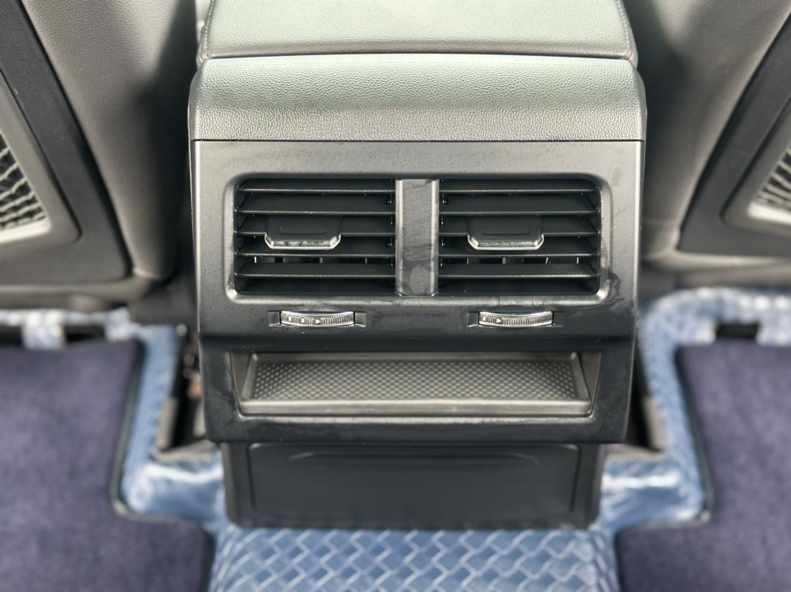 Volkswagen Touareg 2019 thumb 7