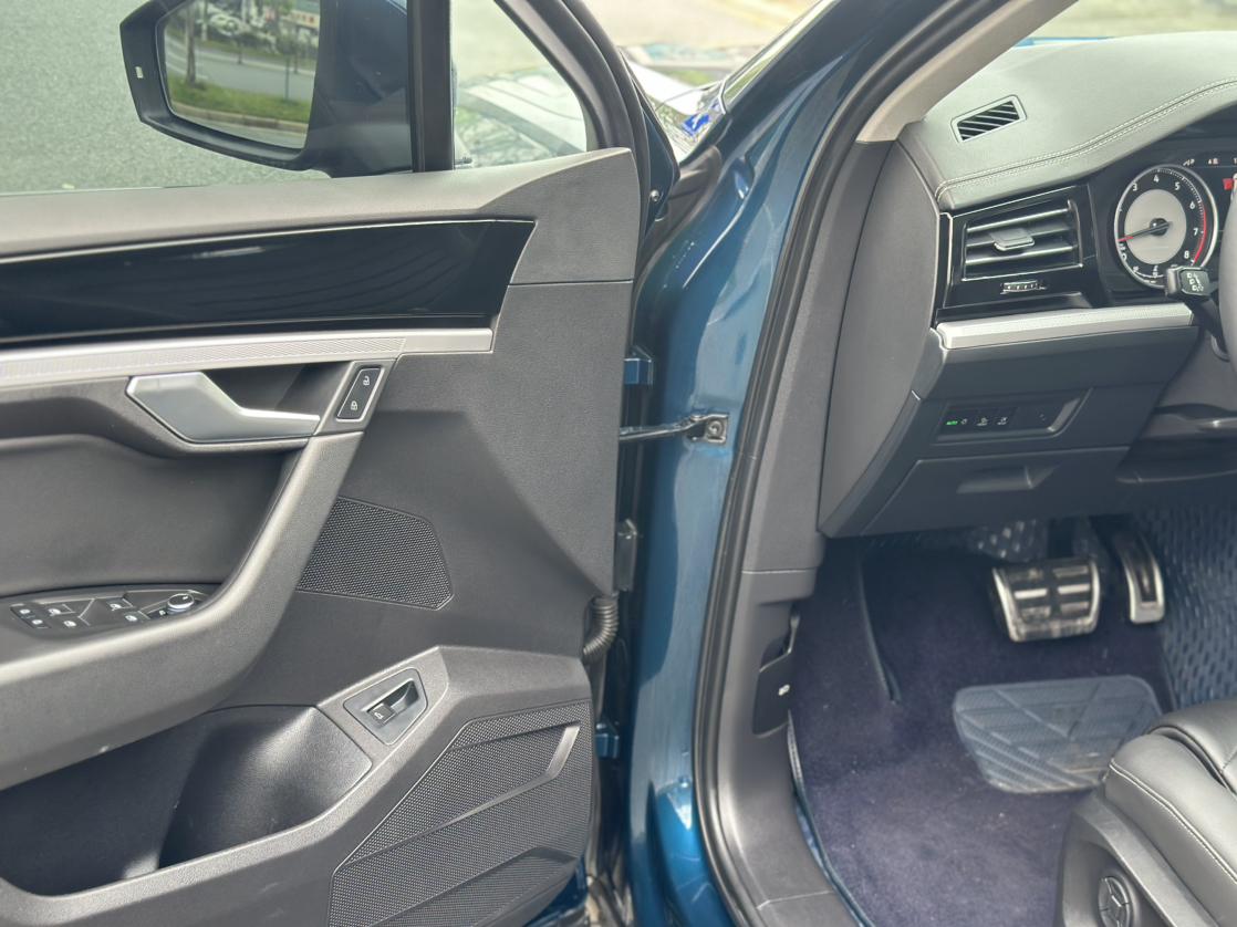 Volkswagen Touareg 2019 thumb 9