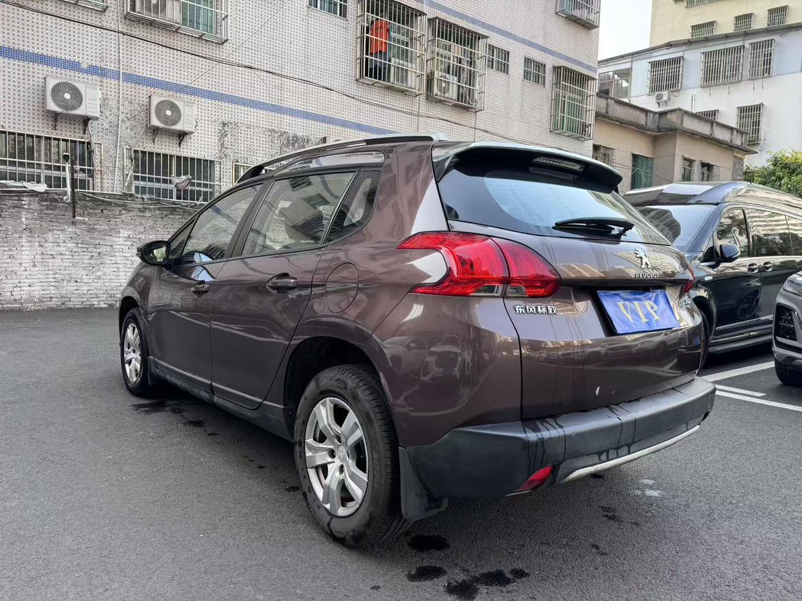 Peugeot 2008 2015 thumb 11