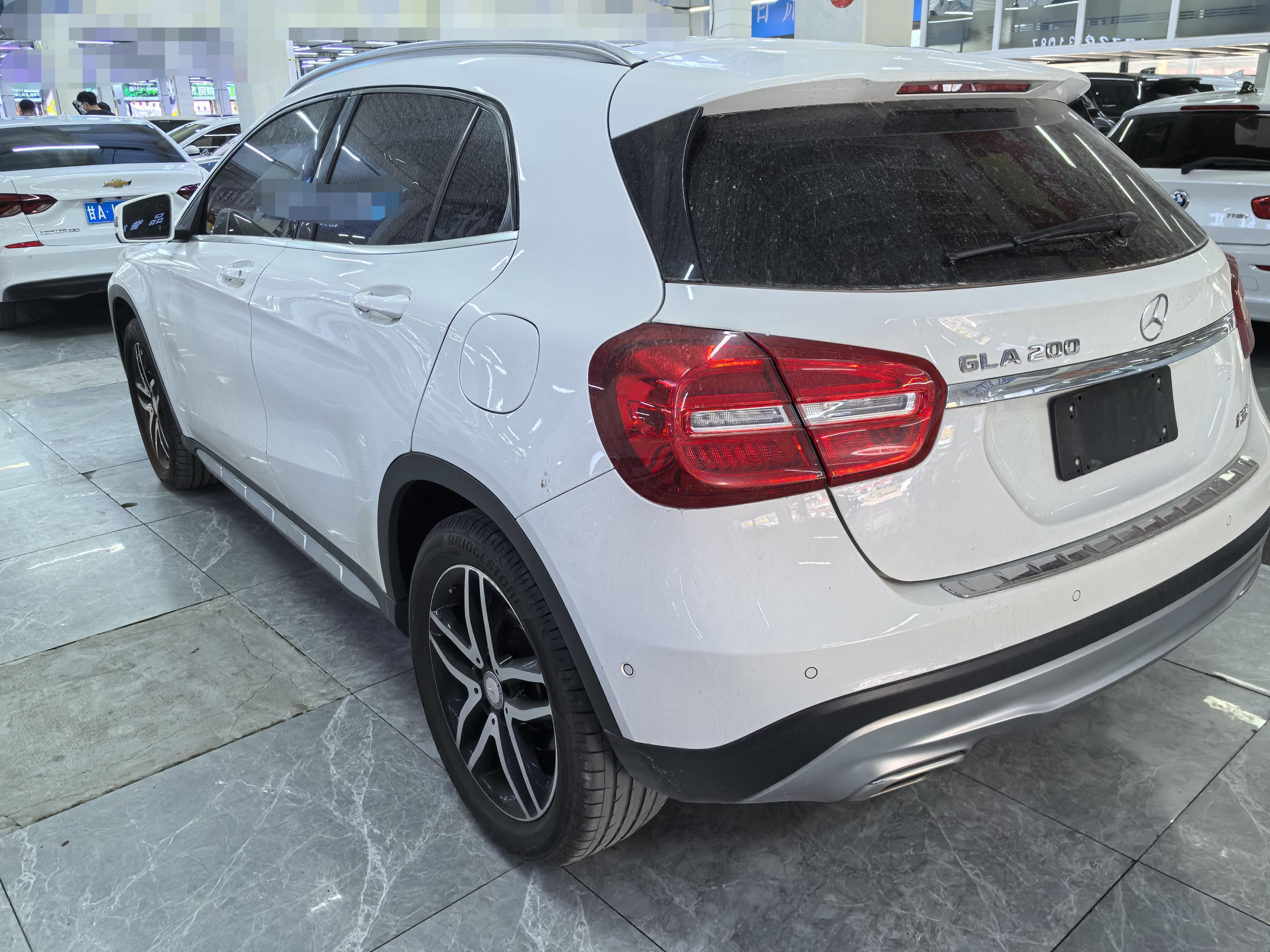 Mercedes-Benz GLA 2016 thumb 2