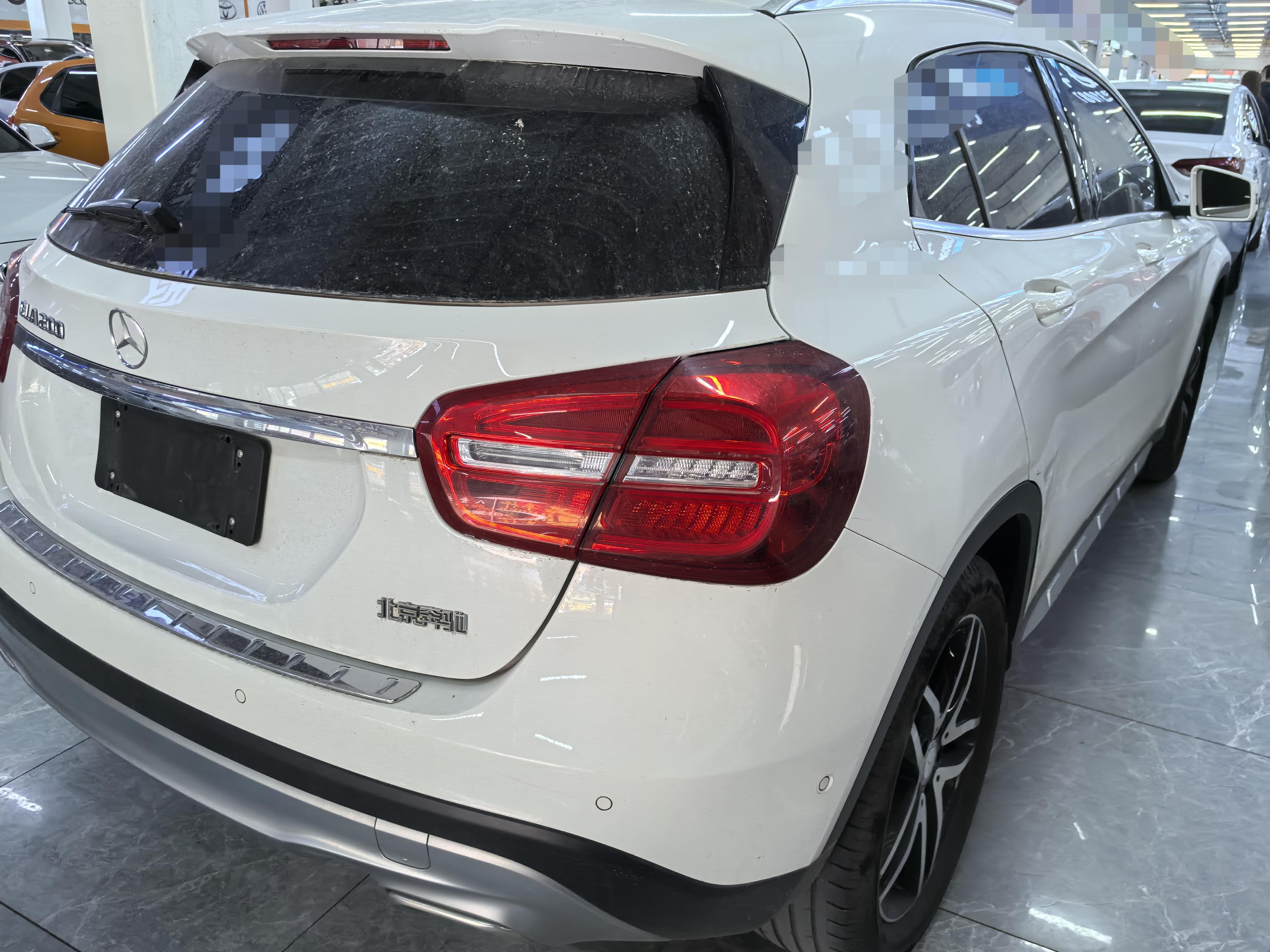 Mercedes-Benz GLA 2016 thumb 4