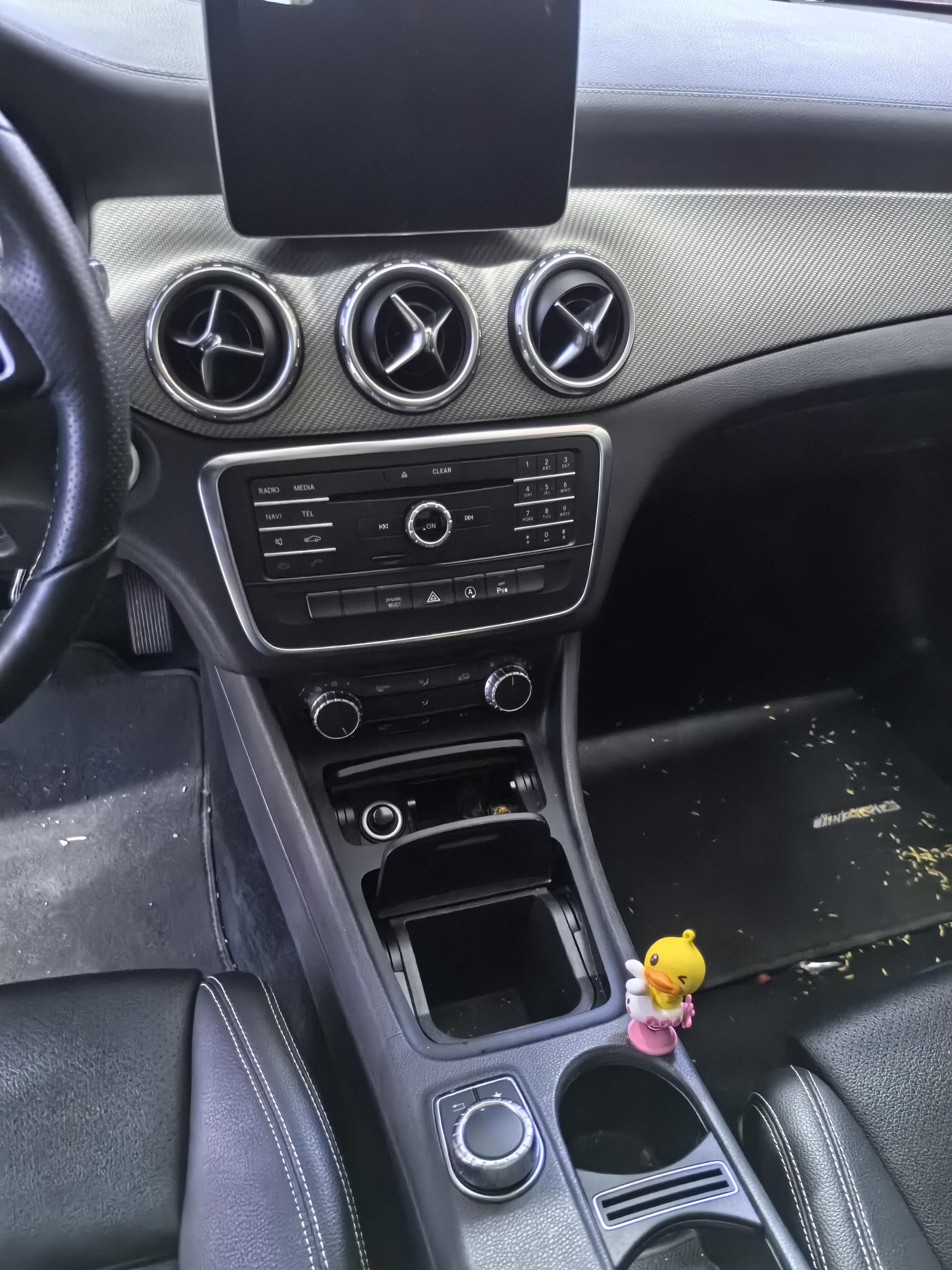Mercedes-Benz GLA 2016 thumb 6