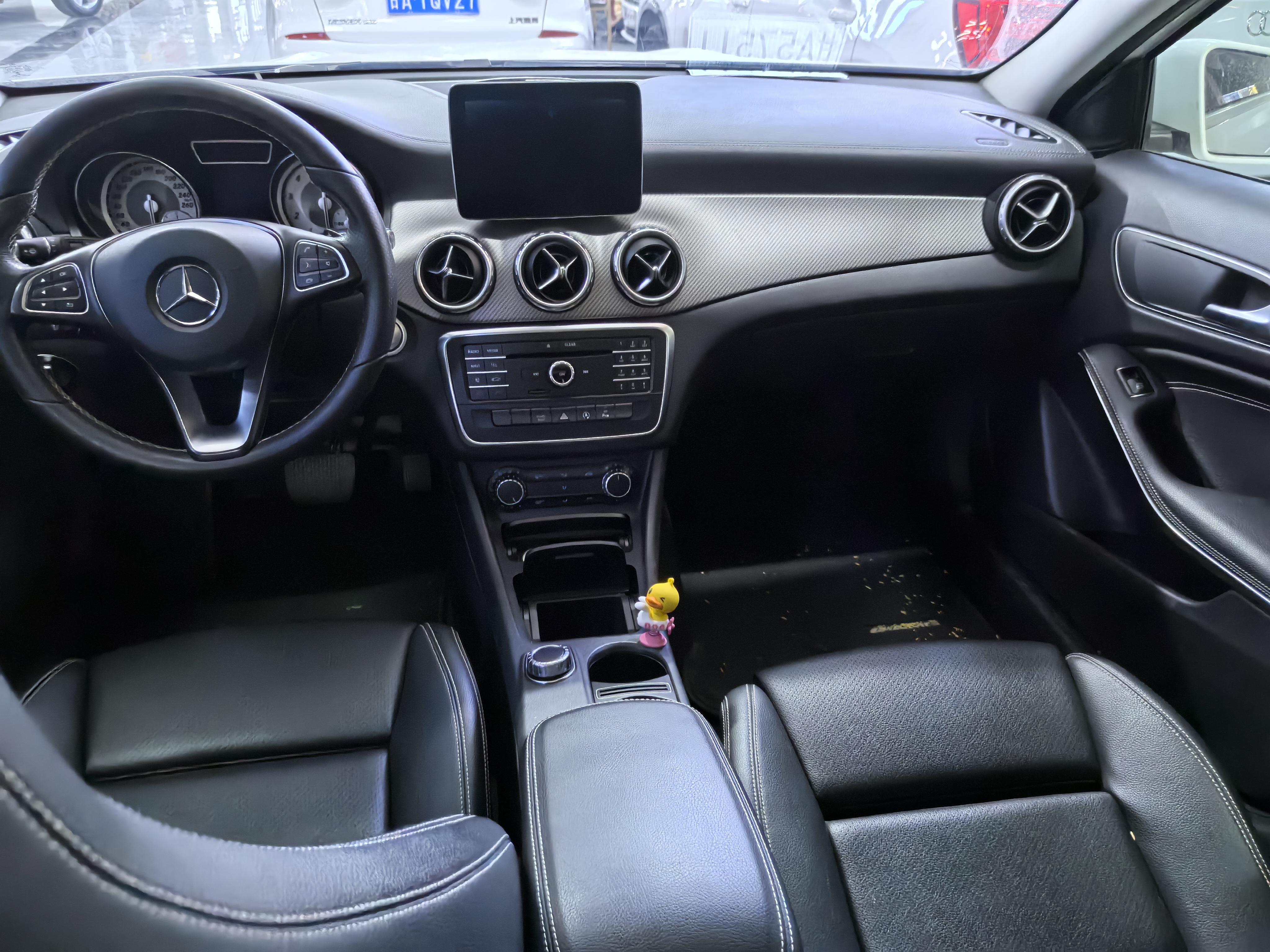 Mercedes-Benz GLA 2016 thumb 7