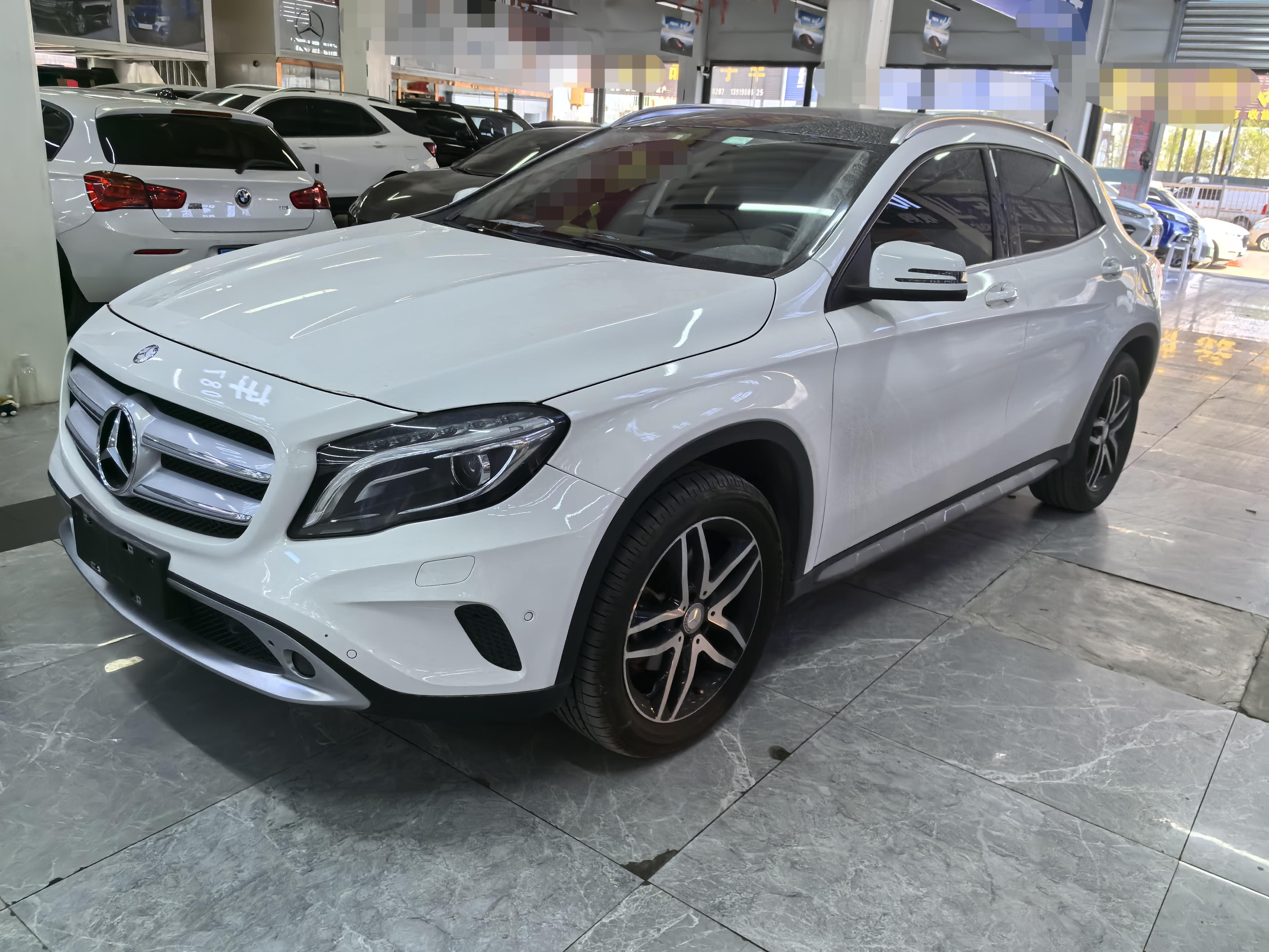 Mercedes-Benz GLA 2016 thumb 11