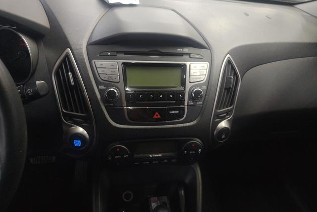 Hyundai ix35 2010 thumb 7