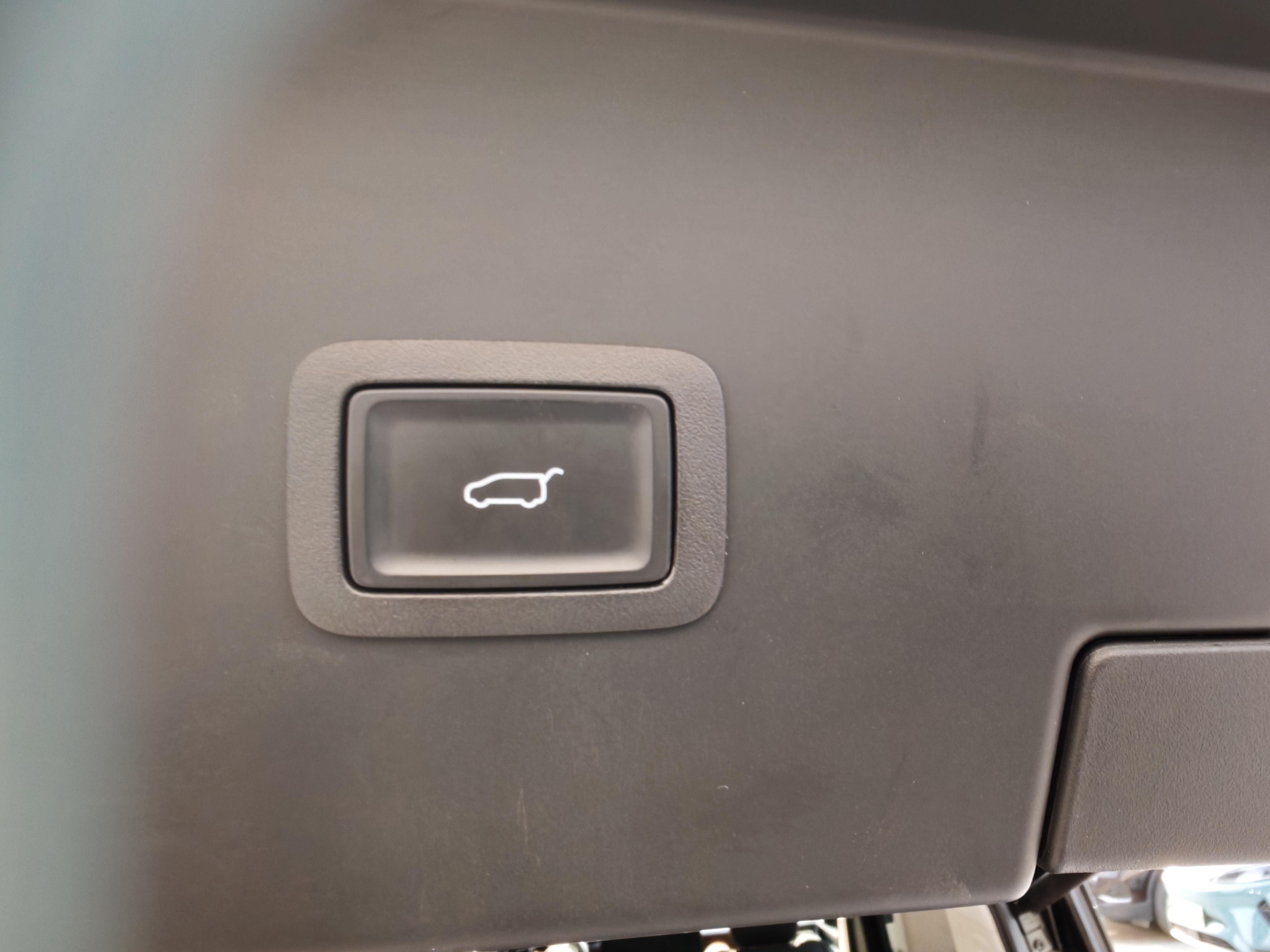 Hongqi HQ9 PHEV 2024 thumb 6