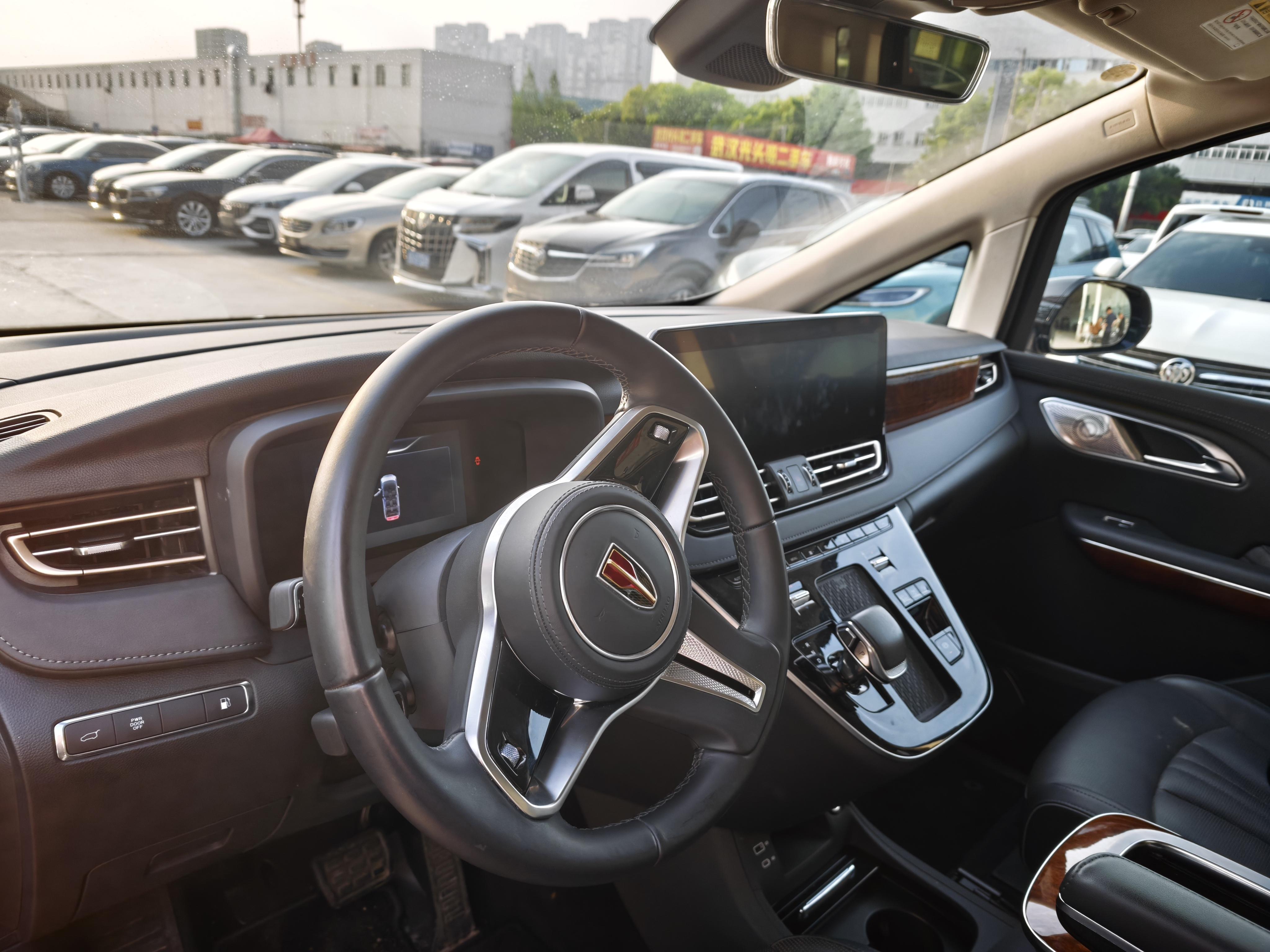Hongqi HQ9 PHEV 2024 thumb 10