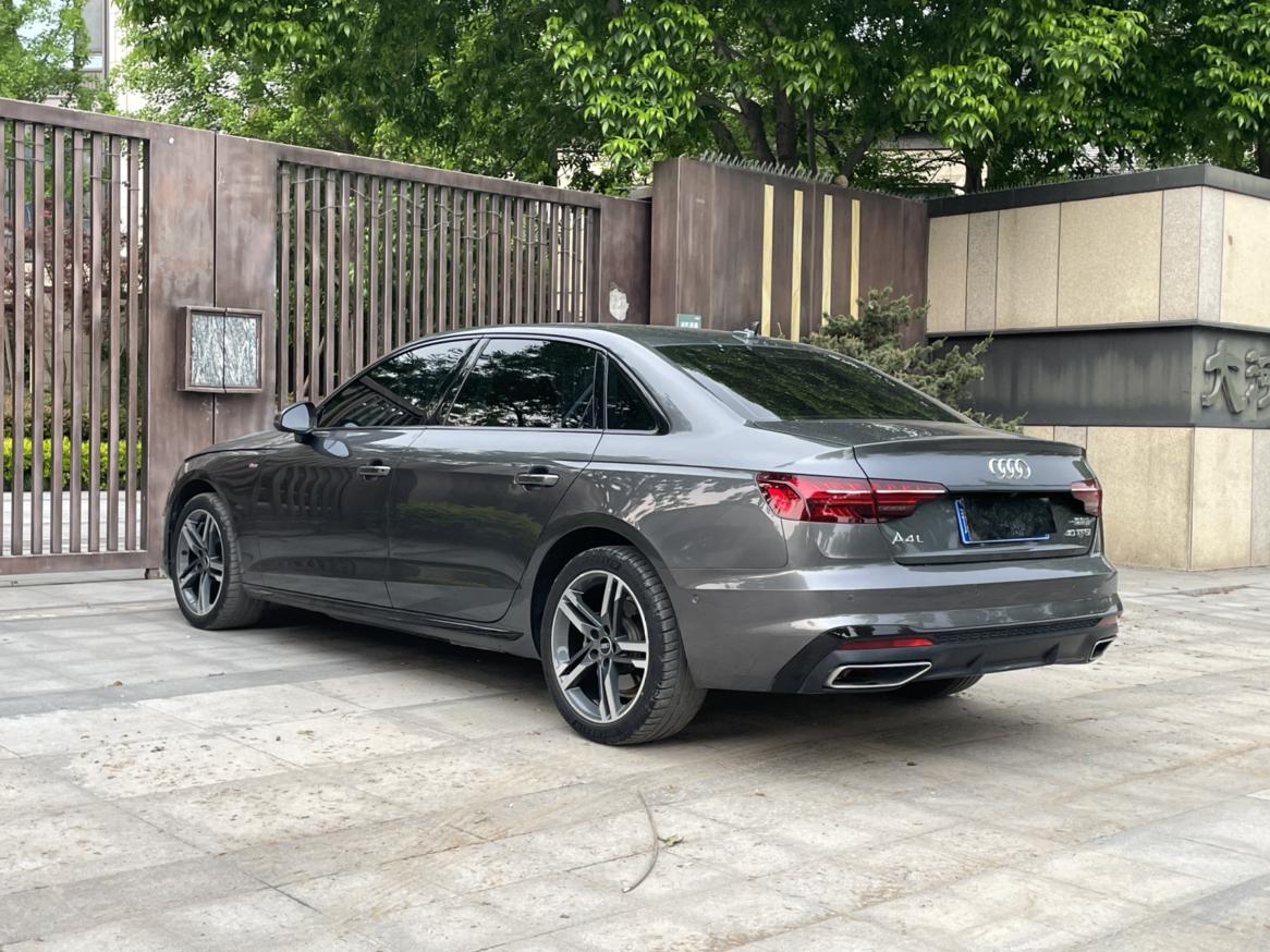 Audi A4 2023 thumb 3