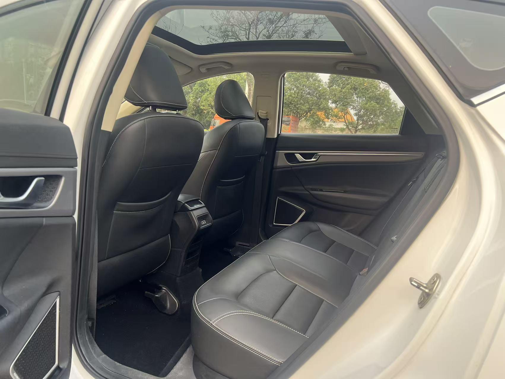 Geely GS 2018 thumb 11