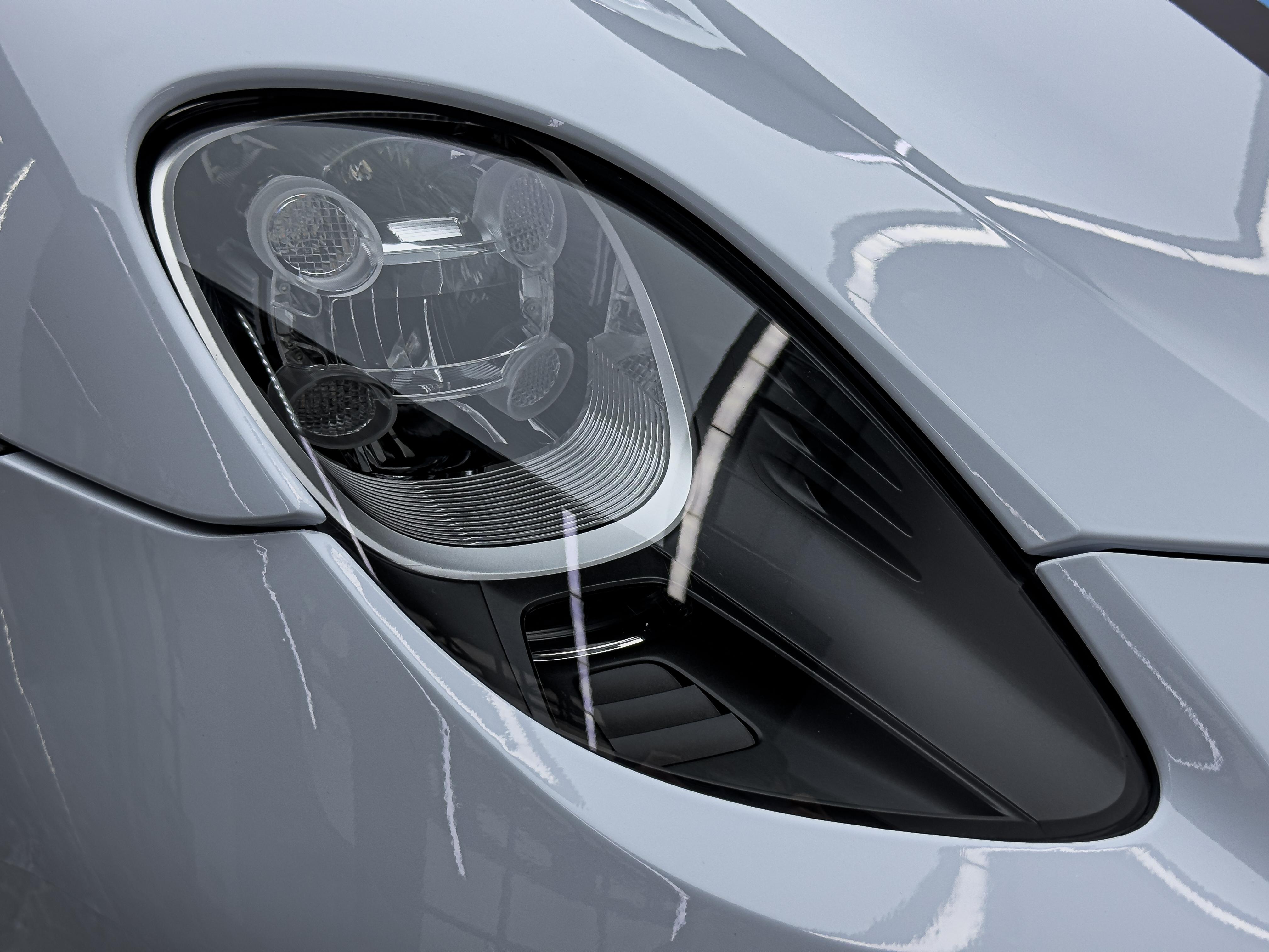 Porsche 918 Spyder 2014 thumb 5