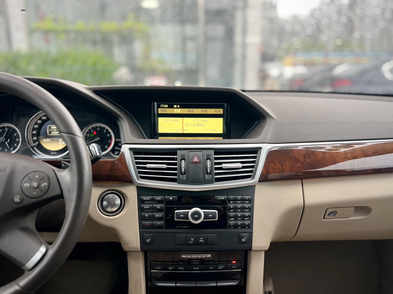 Mercedes-Benz E-Класс 2011 thumb 6