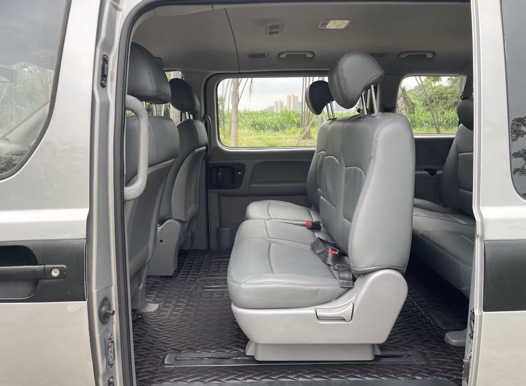 Hyundai H-1 2011 thumb 8