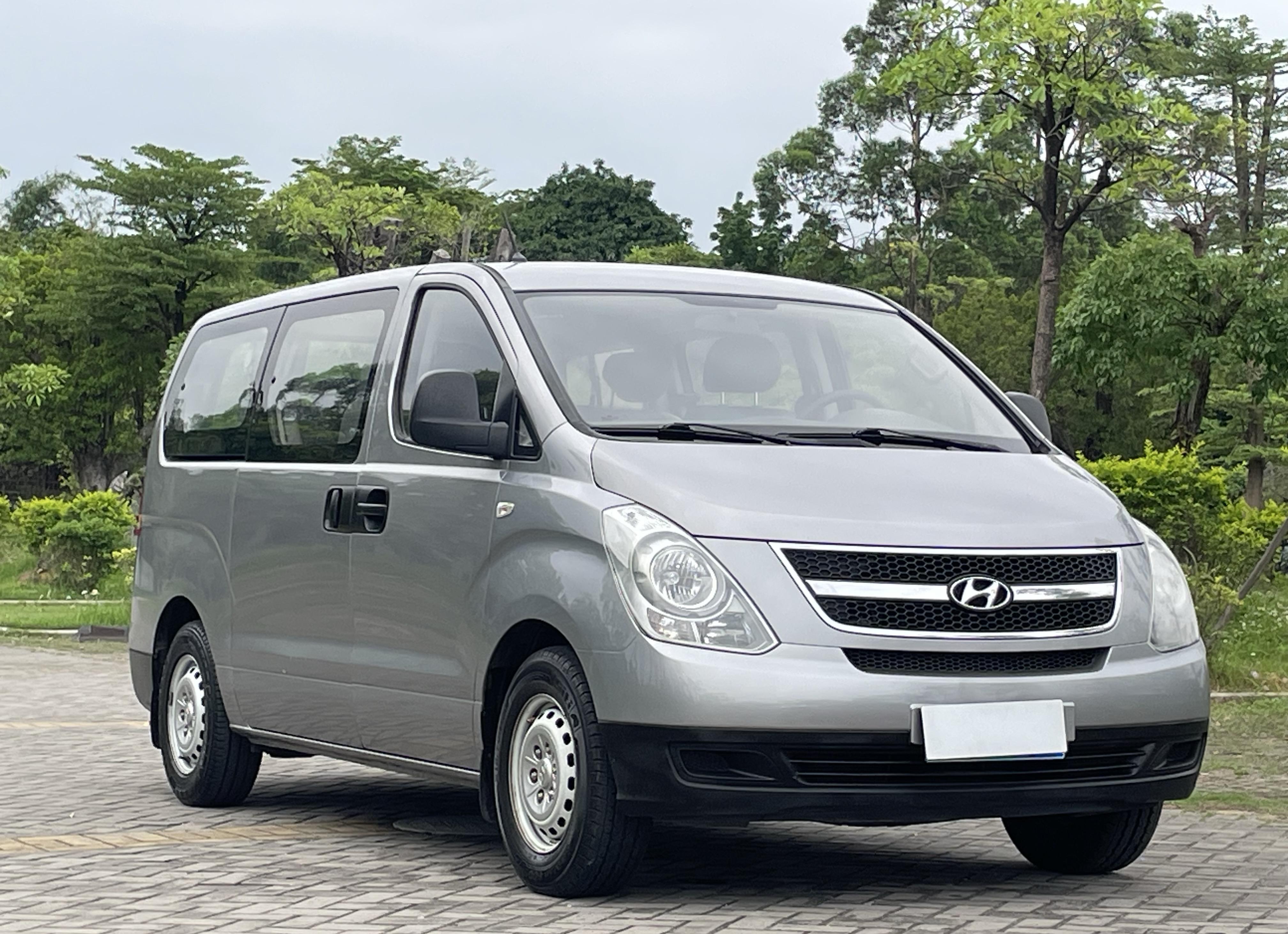 Hyundai H-1 2011 thumb 12