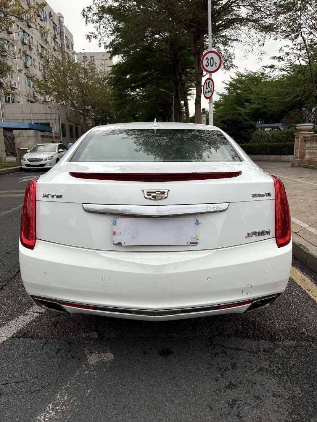 Cadillac XTS 2016 thumb 3