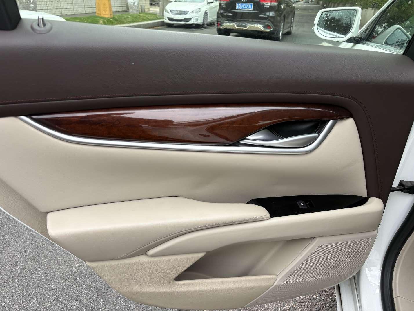 Cadillac XTS 2016 thumb 7