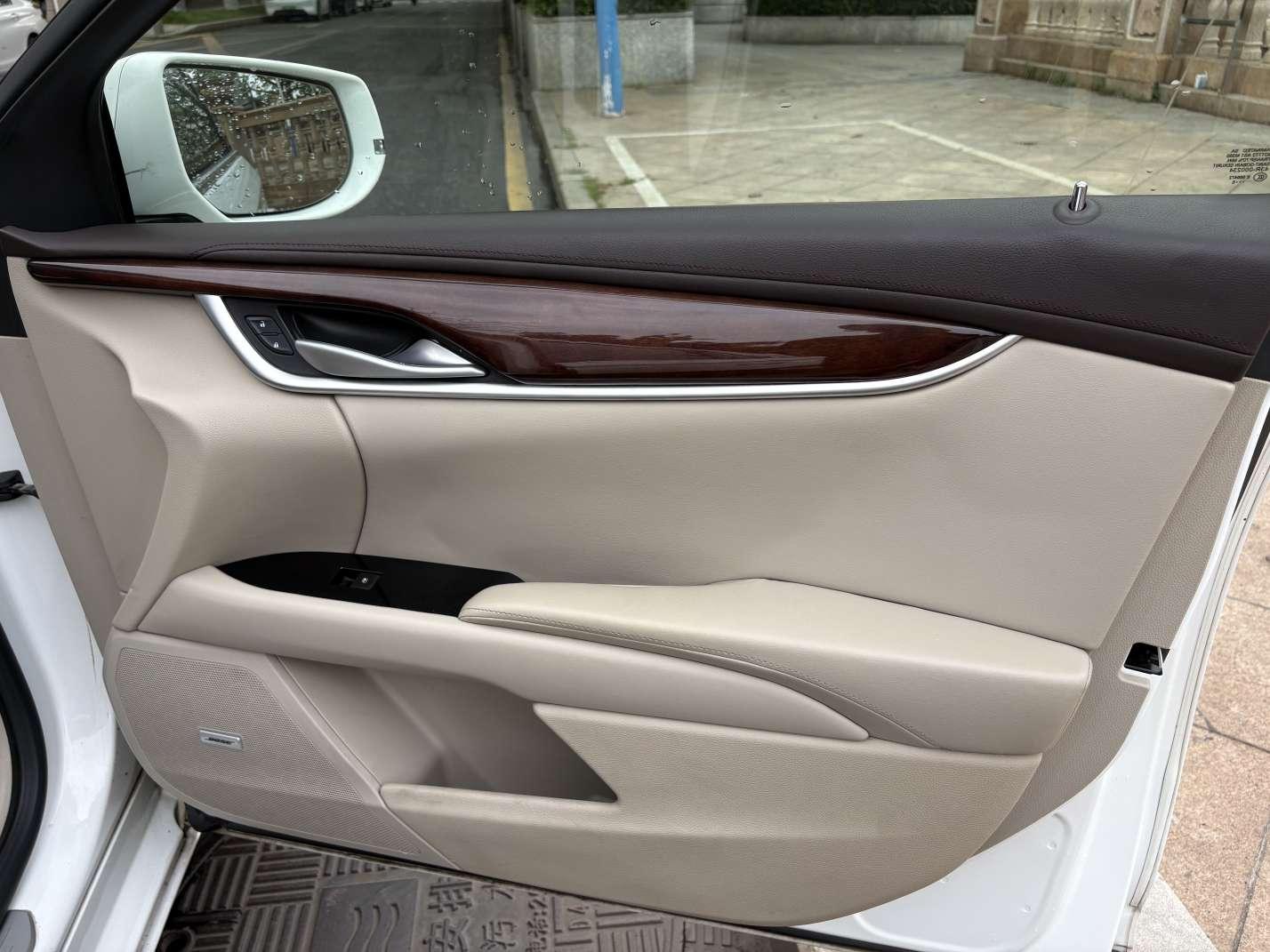 Cadillac XTS 2016 thumb 8