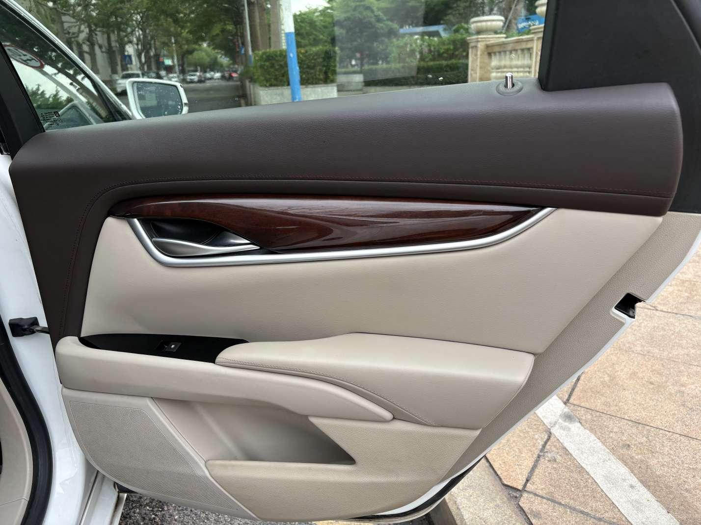 Cadillac XTS 2016 thumb 9