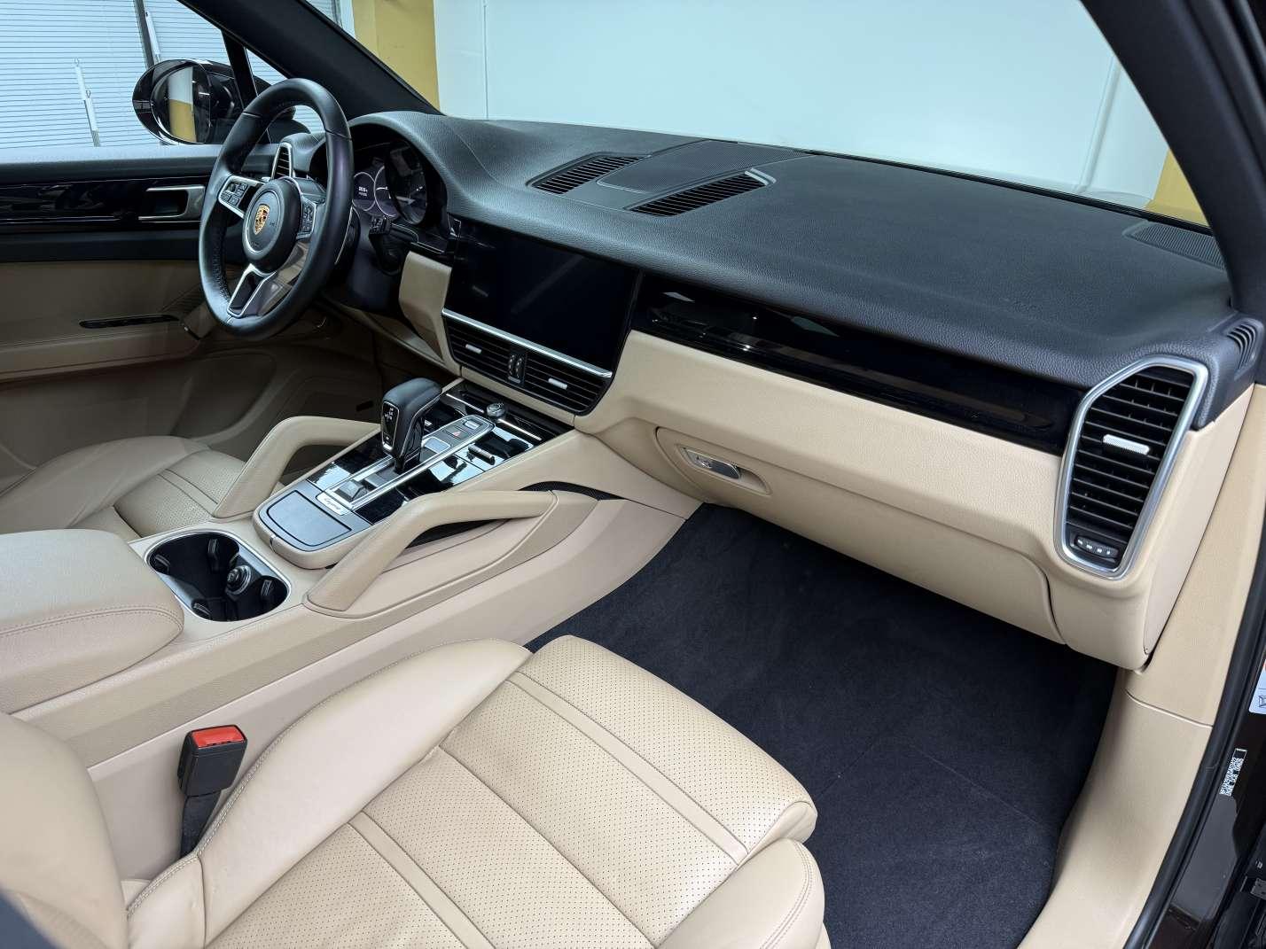Porsche Cayenne 2018 thumb 12