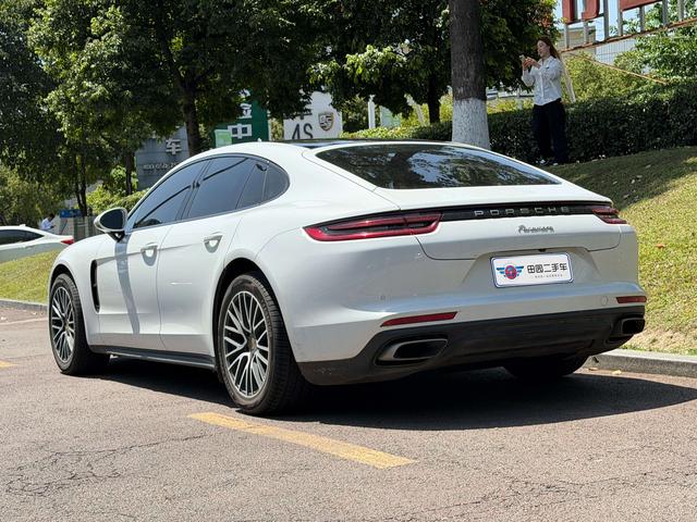Porsche Panamera 2017 thumb 2
