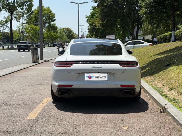 Porsche Panamera 2017 thumb 3