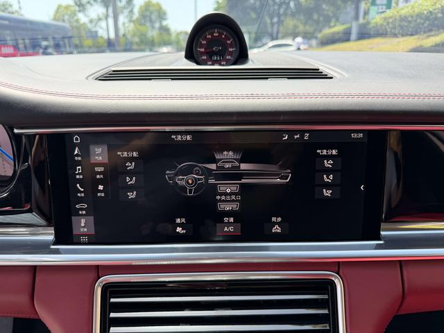 Porsche Panamera 2017 thumb 4