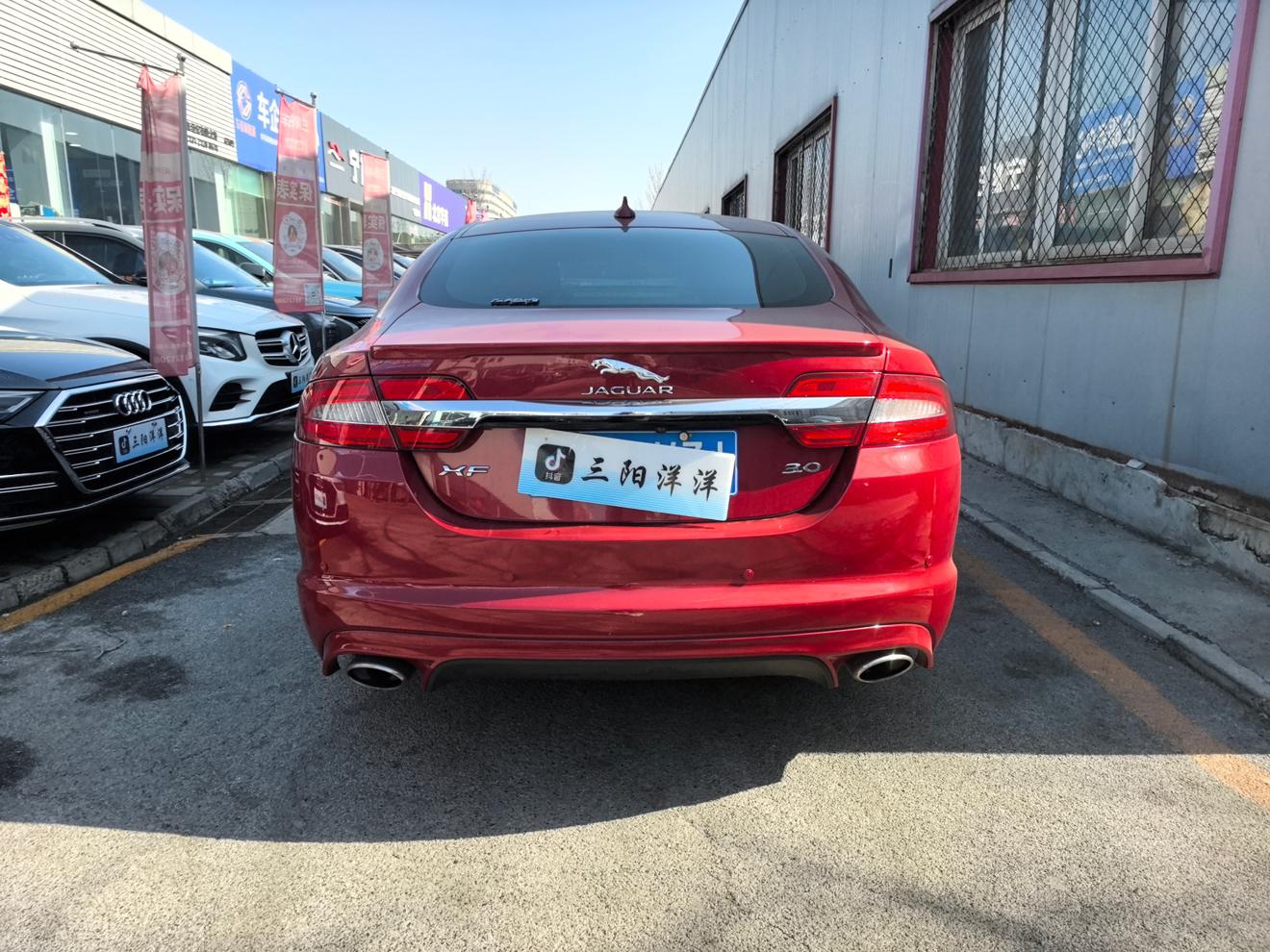 Jaguar XF 2014 thumb 3
