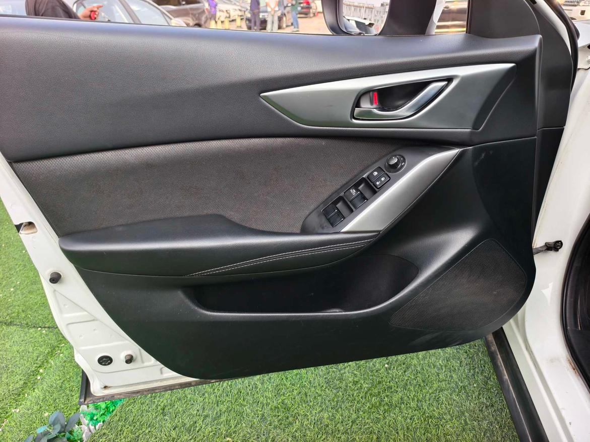 Mazda CX-4 2016 thumb 9