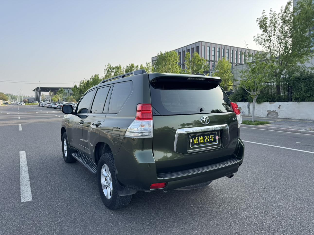 Toyota Land Cruiser Prado 2010 thumb 3