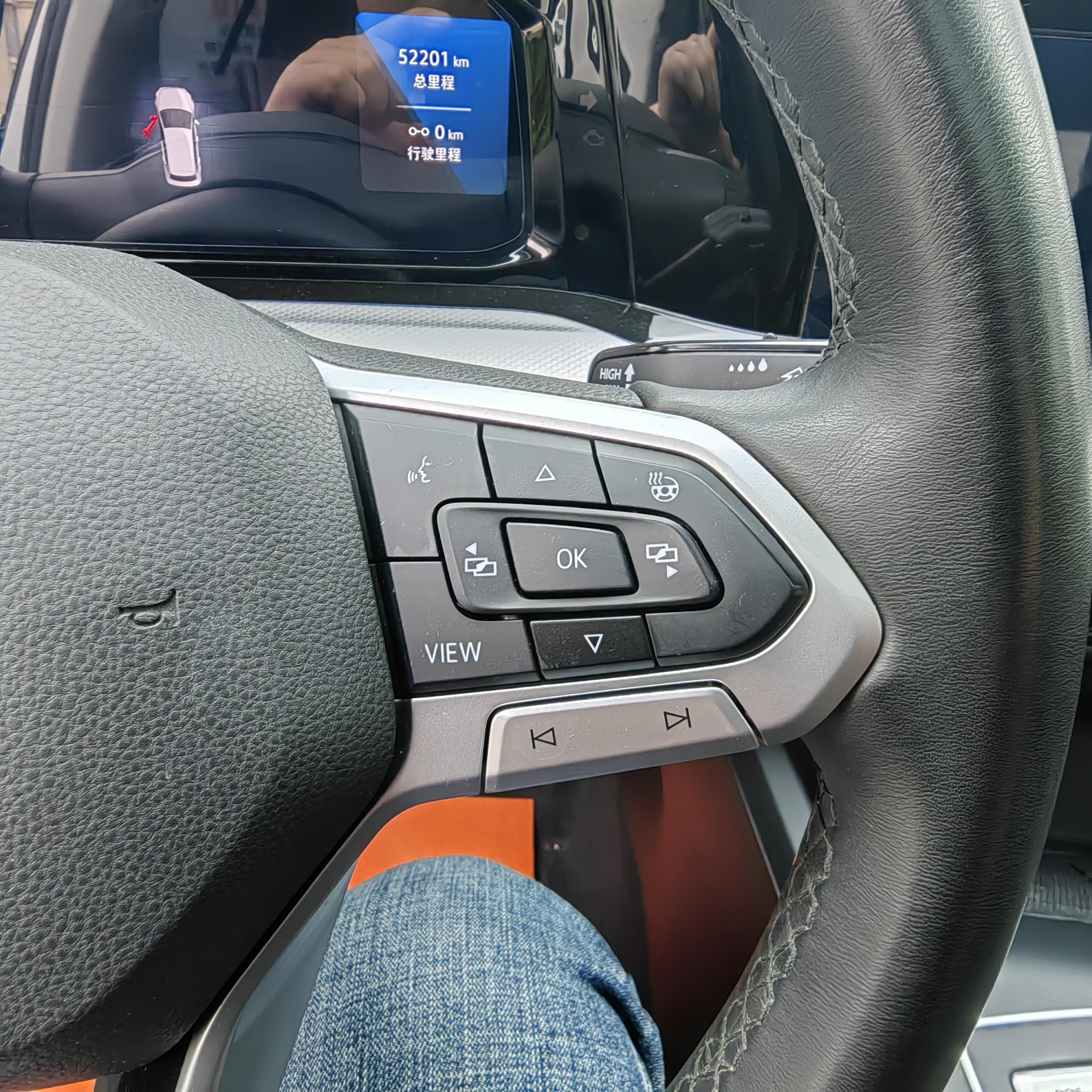Volkswagen Golf Sportsvan 2023 thumb 9