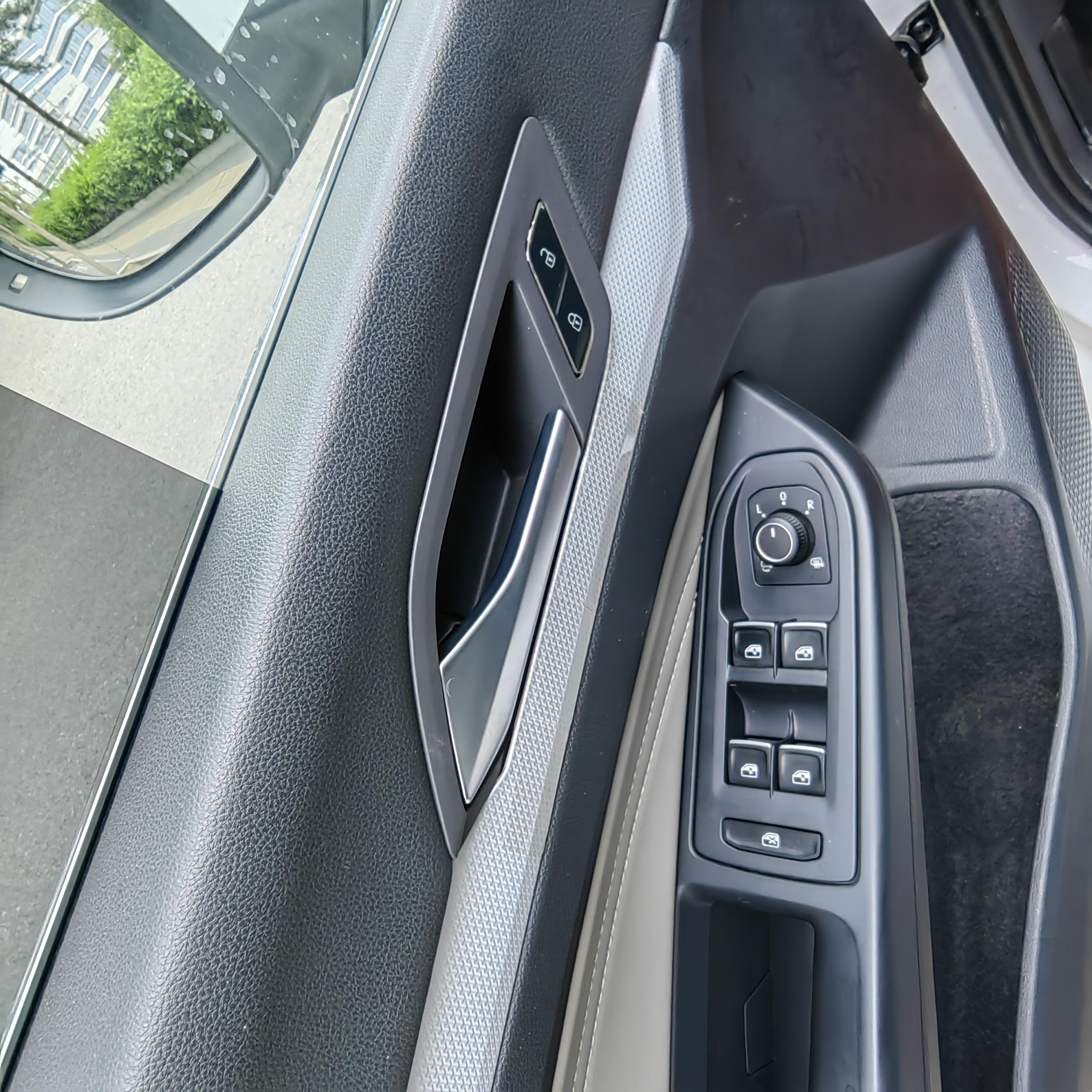 Volkswagen Golf Sportsvan 2023 thumb 10